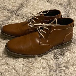 Men’s dress shoes. LIKE NEW!!